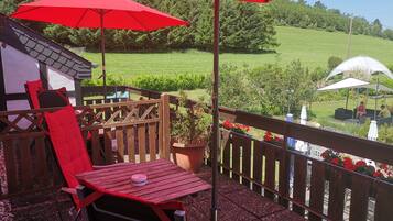 Doppelzimmer, Balkon | Schreibtisch, schallisolierte Zimmer, kostenlose Babybetten