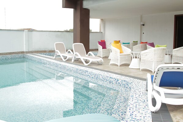 Indoor pool, pool loungers