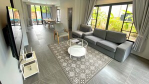 Interior entrance - The Retreat Ao Nang Private Pool Villa (Krabi)