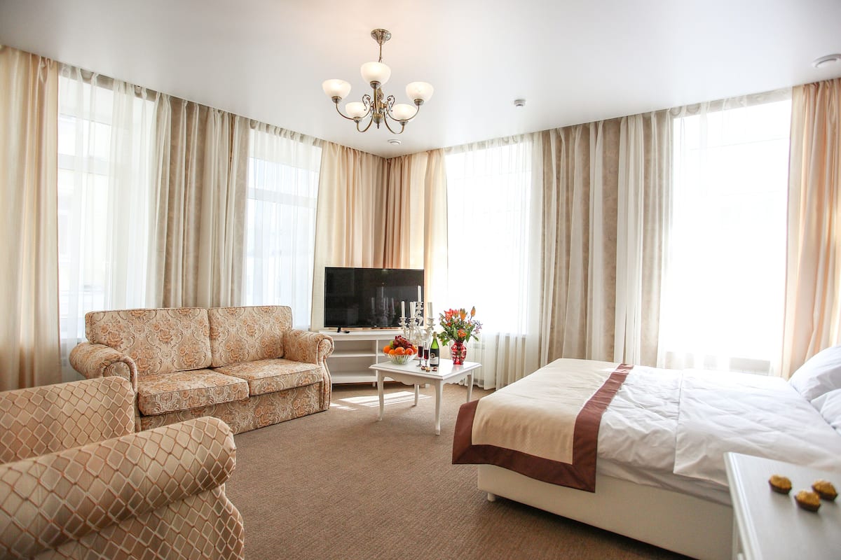 Kamar Deluks (Panoramic View) | Minibar, brankas, meja kerja, dan kedap suara