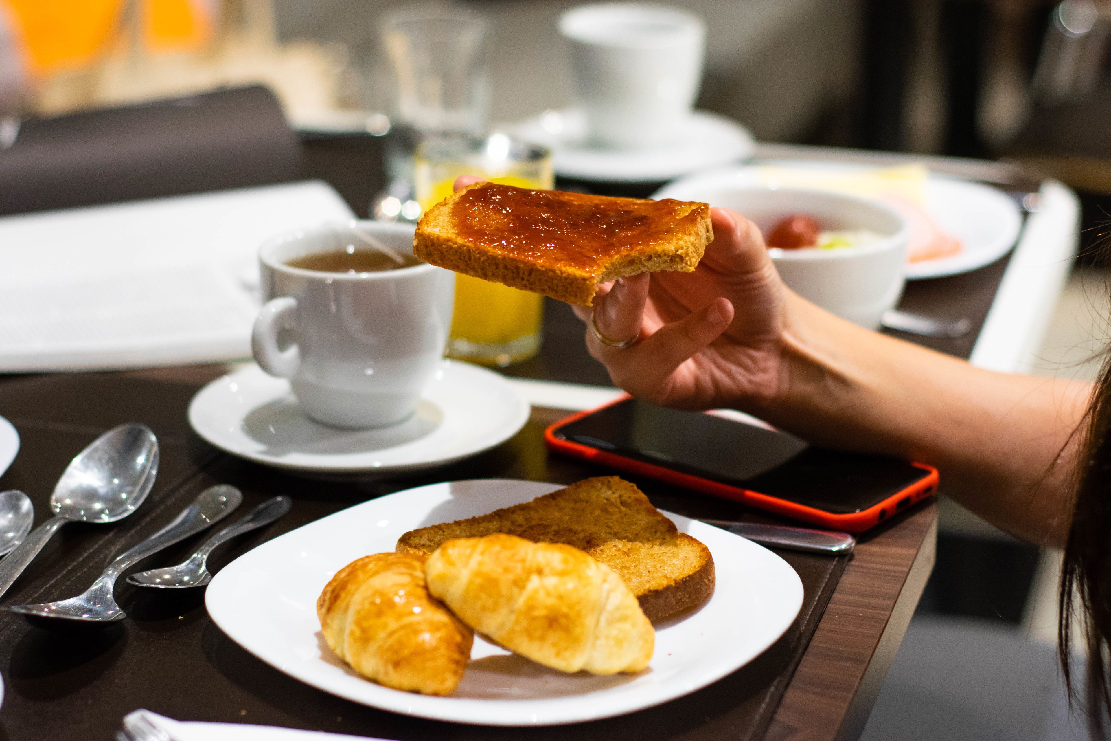 breakfast, lunch and dinner served