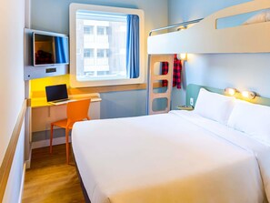 Bureau, rideaux occultants, chambres insonorisées, lits bébé (gratuits)