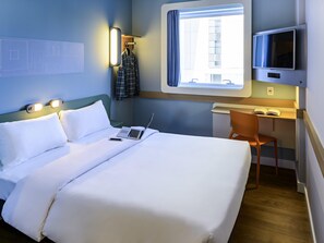 Desk, blackout curtains, soundproofing, free cots/infant beds - ibis budget São Bernardo do Campo (São Bernardo do Campo)