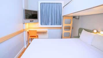 Superior Apartment, Multiple Beds | Desk, blackout drapes, soundproofing, free cribs/infant beds