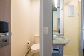 Douche, articles de toilette écologiques, sÚche-cheveux