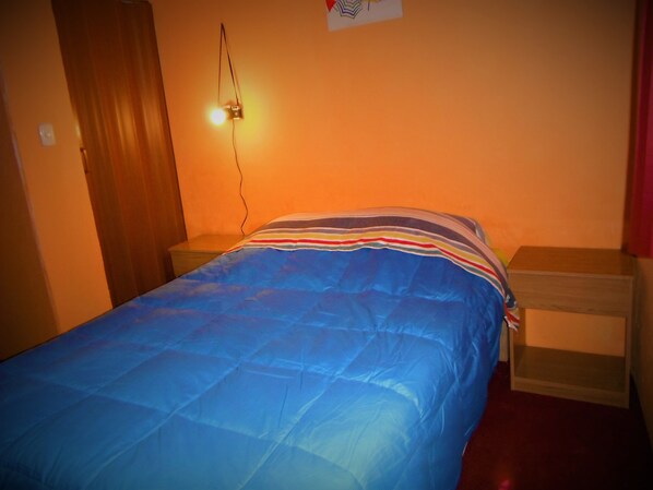 Habitación doble, baño privado | Ropa de cama de alta calidad, escritorio, wifi gratis y ropa de cama