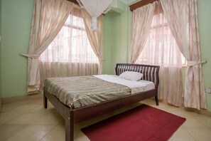 Standard Double Room - Makerere Serene Hotel (Kampala)