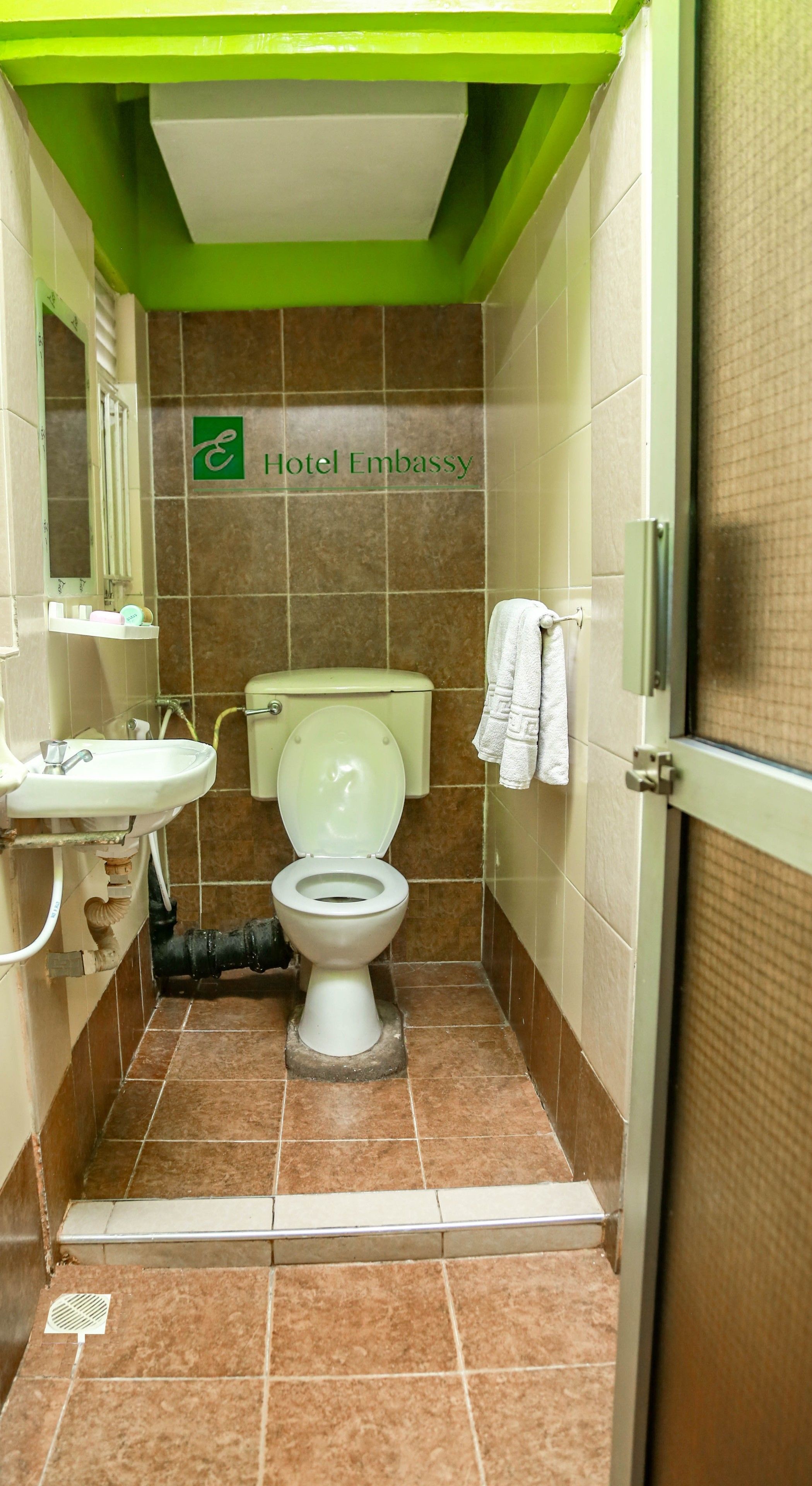 Photo - Hotel Embassy