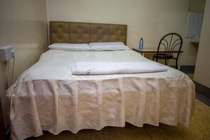 Standard Double Room, 1 Double Bed | Desk, free WiFi - Seldom Hotel (Nairobi)