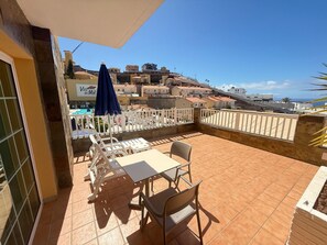 Outdoor dining - Villa del Mar (Mogan)