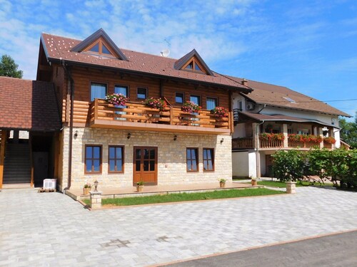 House Sara 2