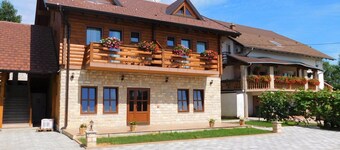 House Sara 2