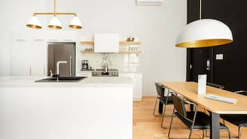 Loft, 2 Bedrooms (SP 101) | Private kitchenette | Full-sized fridge, microwave, oven, stovetop