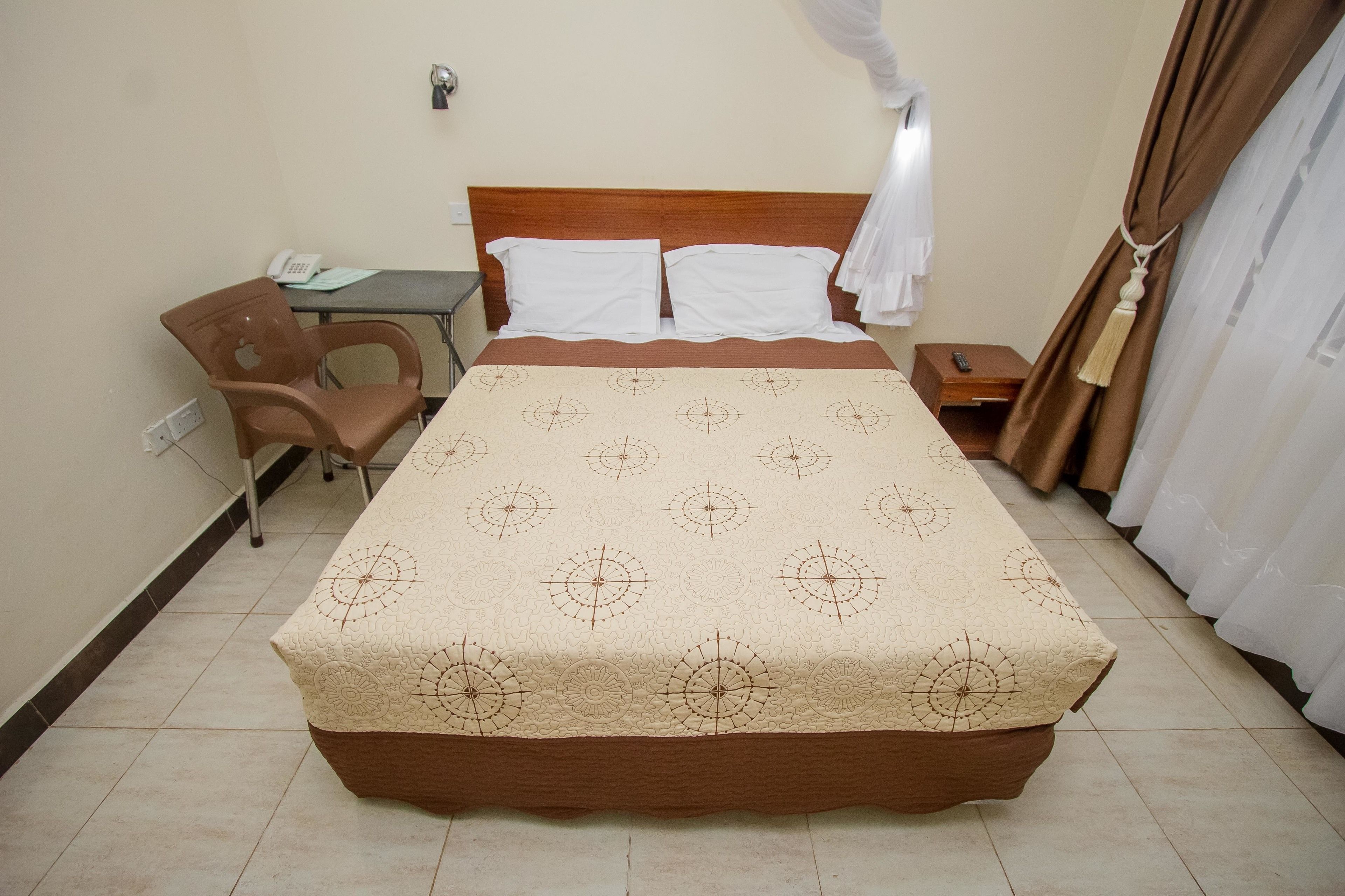 標準雙人房 | 書桌、免費 Wi-Fi