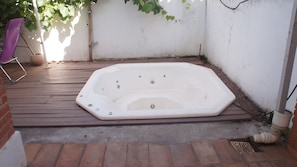 Shower, hydromassage showerhead, towels