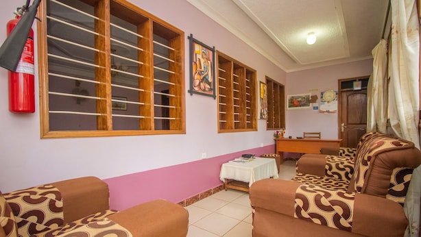 Lobby sitting area - Starlight Hotel Mbale (Mbale)