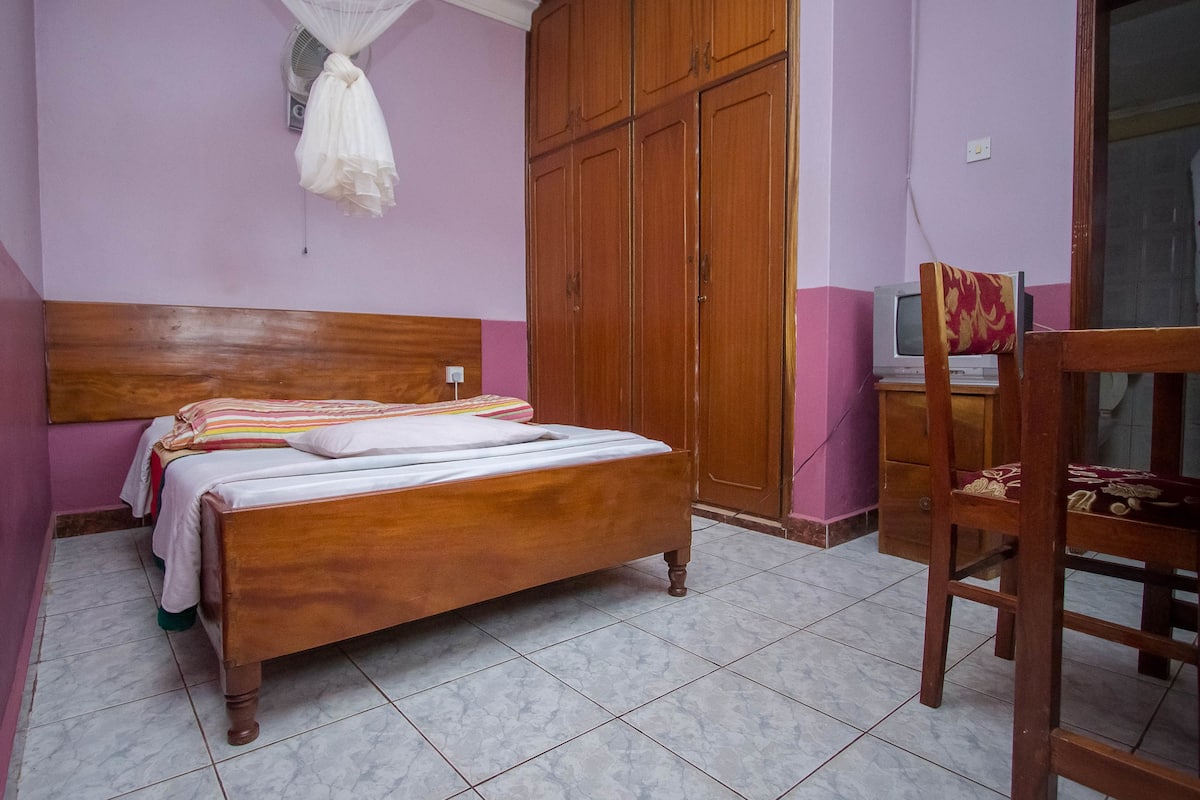 Standard Single Room | Desk, WiFi (free)