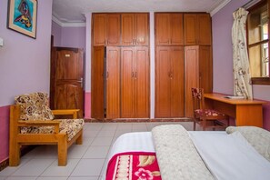 Een bureau, gratis wifi