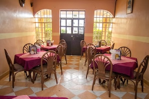 Restaurant - Three Ways Hotel & Restaurant (Naivasha)