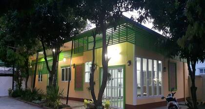 Home Hug Pak Sabai