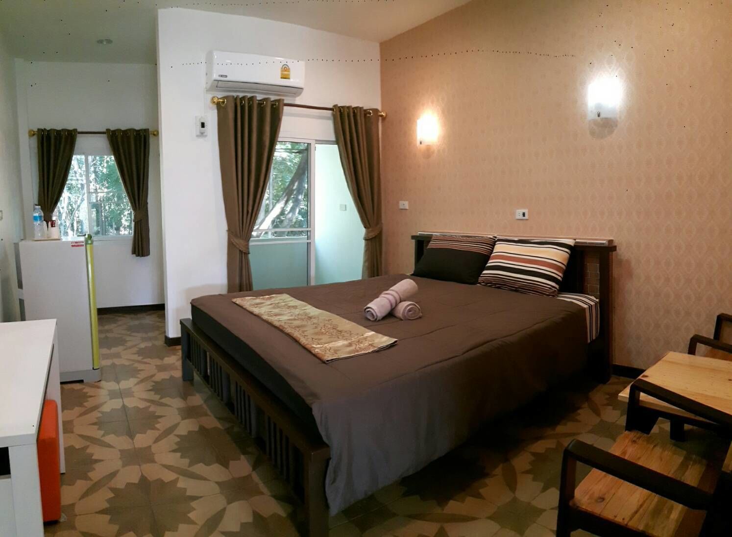 Habitación estándar | Escritorio, cortinas blackout, camas extra y wifi gratis 