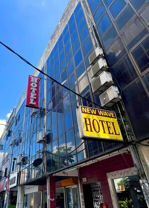 Front of property - New Wave Hotel Melawati (Taman Melawati)