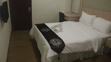 1 bedroom, free minibar items, desk, soundproofing