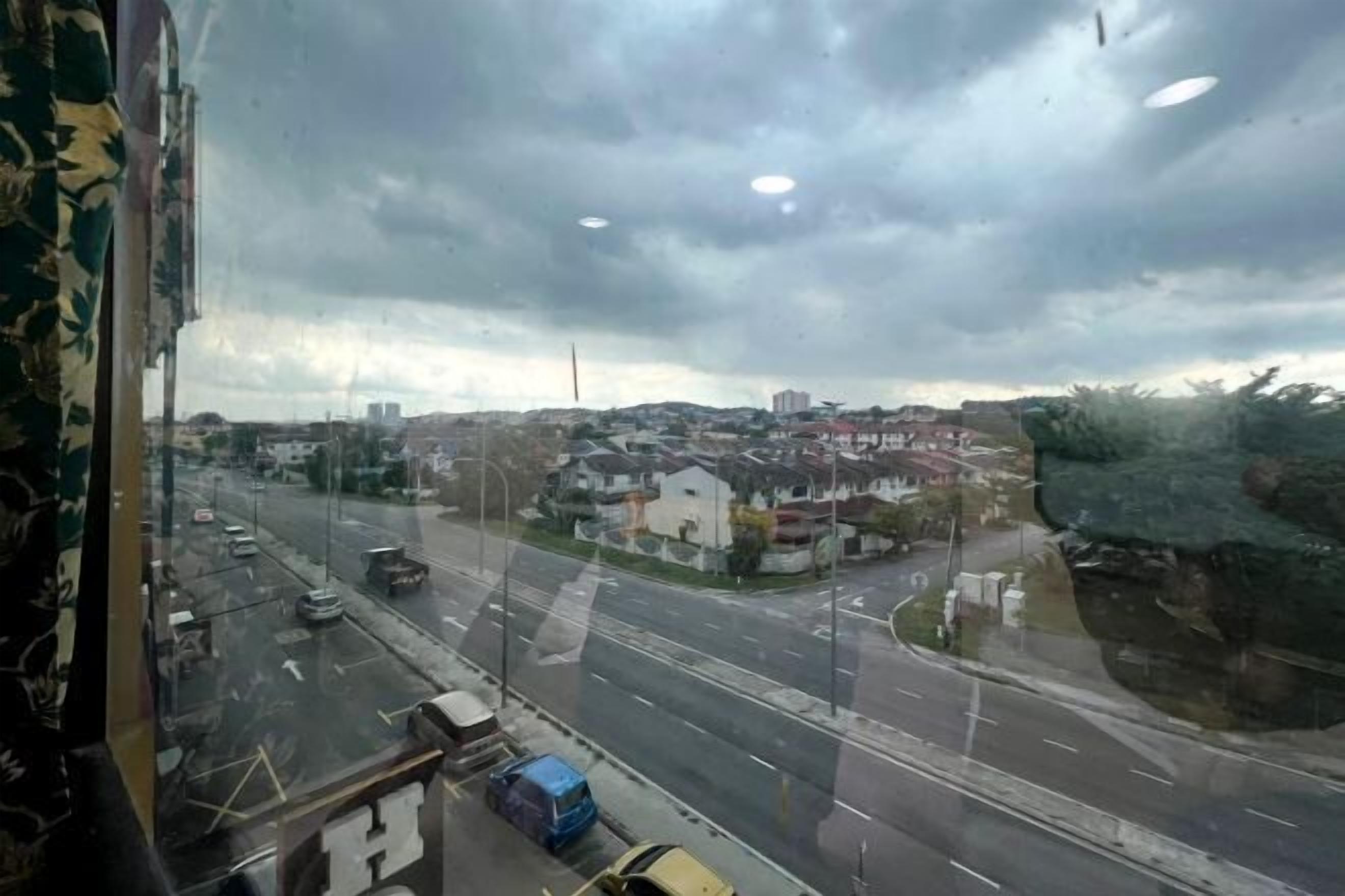 Seterika/papan seterika, Wi-fi percuma 