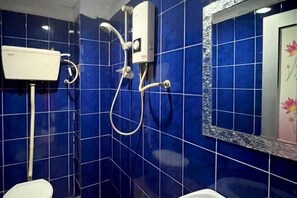 Iron/ironing board, free WiFi - Ark Hotel Seri Kembangan (Seri Kembangan)