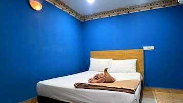 Iron/ironing board, free WiFi