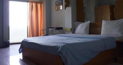 Fueang Fha Palace Hotel