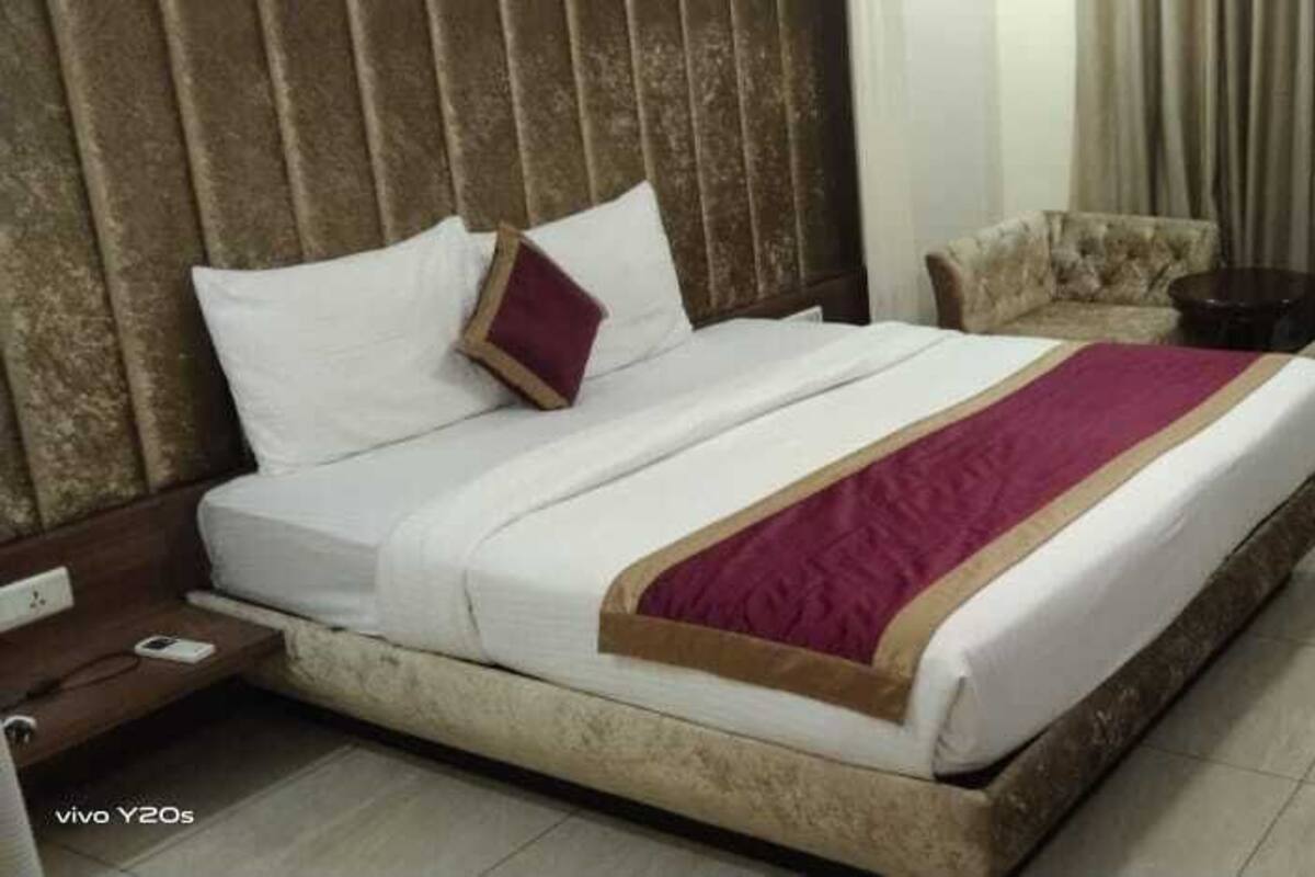 Superior Double or Twin Room | Desk, soundproofing, WiFi (free)