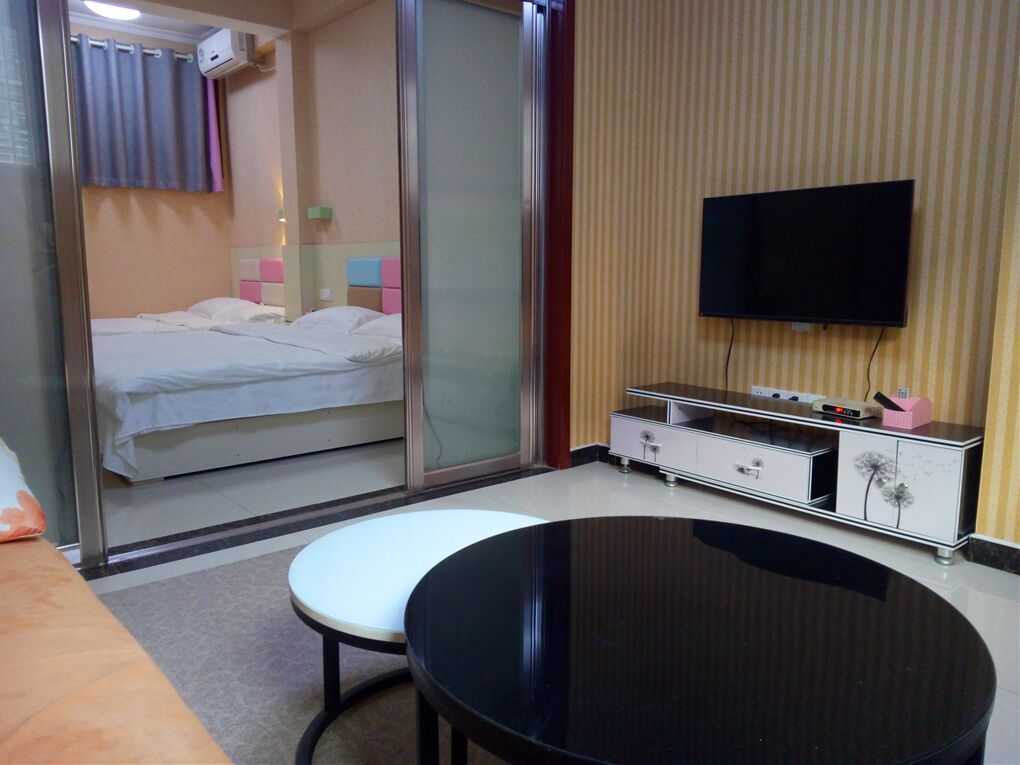 Deluxe Suite | Premium bedding, down comforters, memory foam beds
