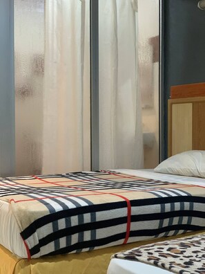 Deluxe Triple Room | Laptop workspace, iron/ironing board, free WiFi, bed sheets - Fresh Hotel Falim (Ipoh)