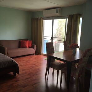 Triple Room with Private Bathroom - Terrace