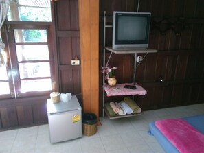 Family River View  | Room amenity - RueanPhen Homestay (Amphawa)