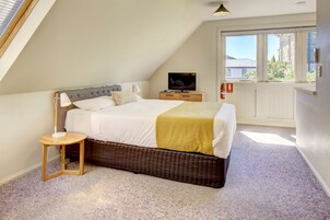 客房, 1 间卧室 | 办公桌、熨斗/熨衣板、免费 WiFi、床单