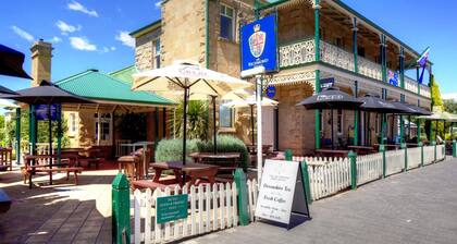 The Richmond Arms Hotel