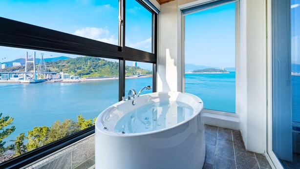 B-PREMIER SPA DOUBLE ROOM | Terrasse/patio