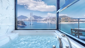 B-PREMIER SPA DOUBLE ROOM | Premium bedding, desk, blackout curtains, soundproofing - Yeosu Sunhill SPA Pension (Yeosu)