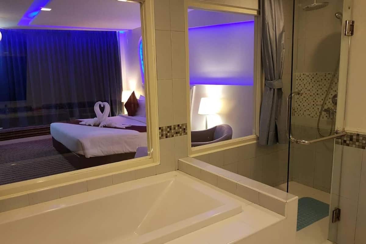 free toiletries, hair dryer, towels