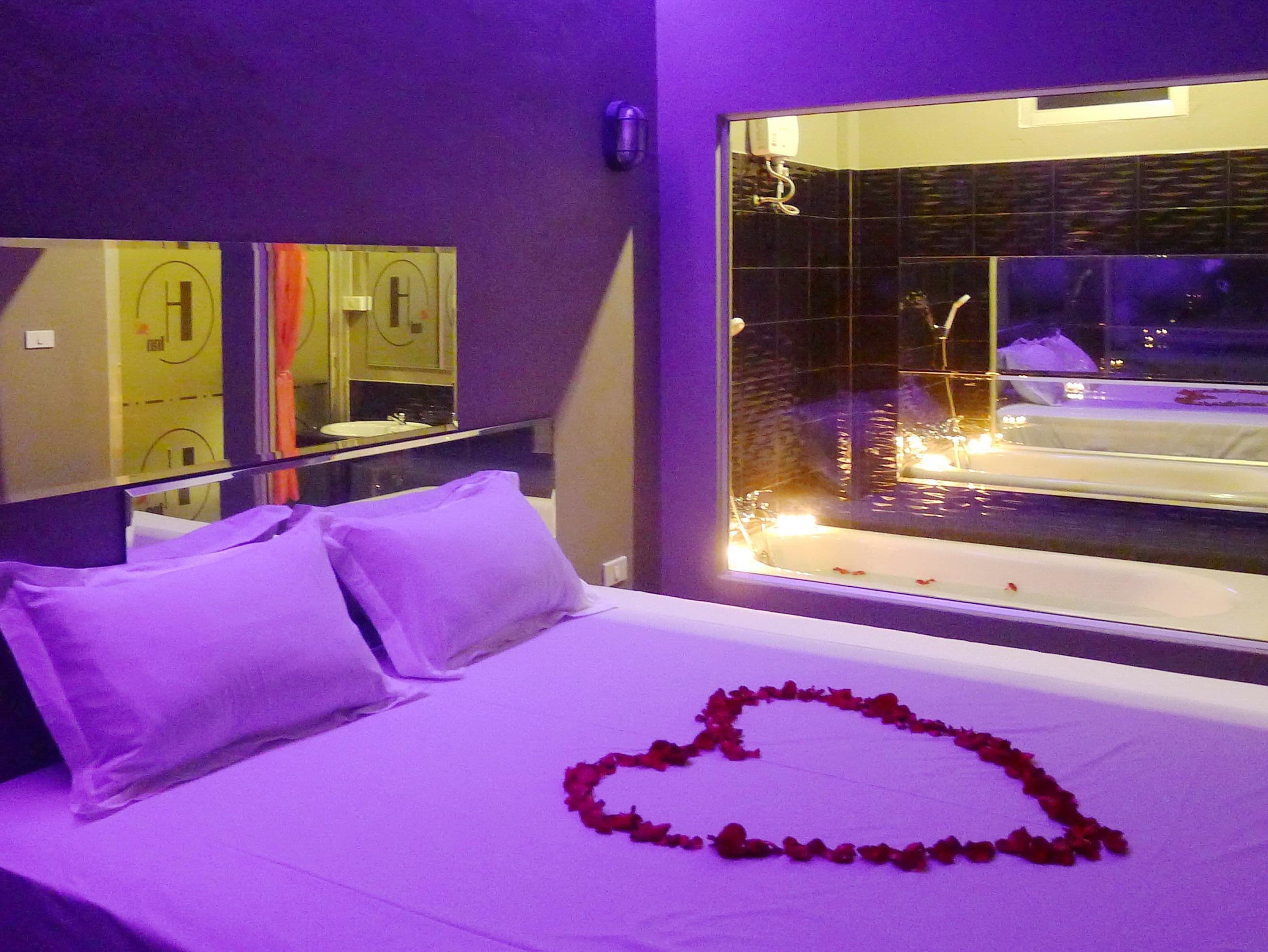 Deluxe Double Room, 1 King Bed | Free WiFi