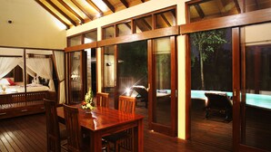Luxury Villa, 2 Bedrooms, Private Pool | In-room dining