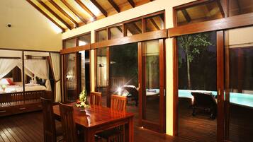 Luxury Villa, 2 Bedrooms, Private Pool | In-room dining