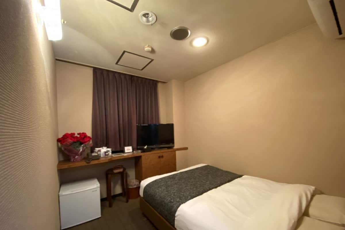 Soundproofing, free WiFi