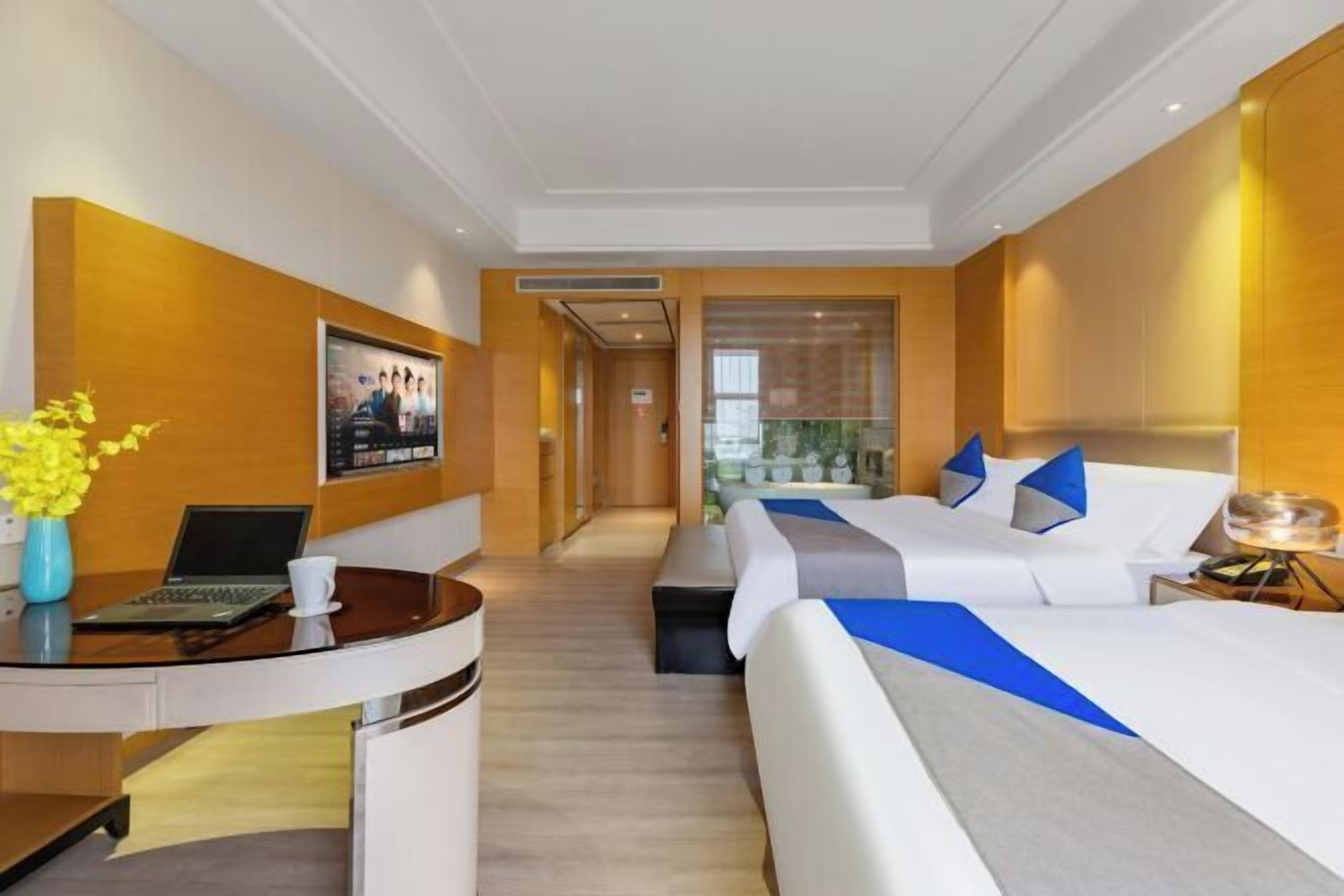 Minibar, in-room safe, desk, blackout curtains