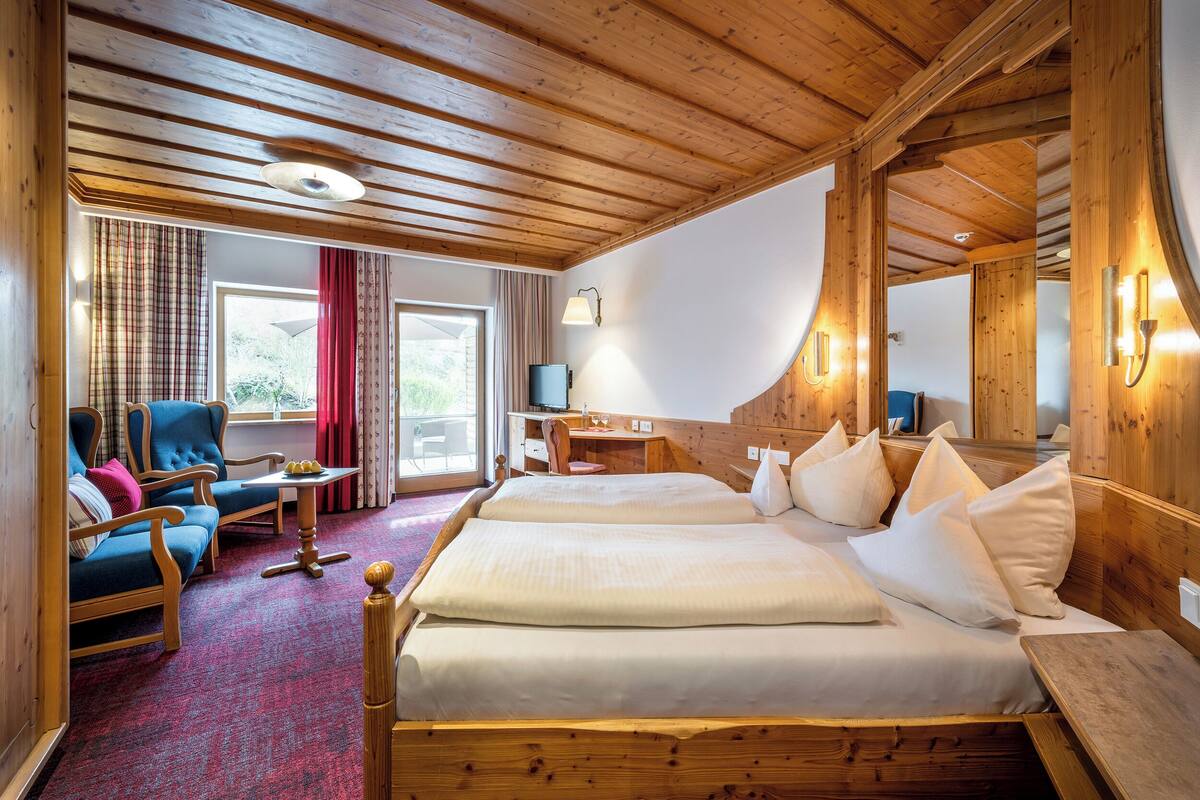 1 bedroom, minibar, in-room safe, desk