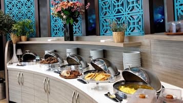 Desayuno buffet todos los días (con cargo)