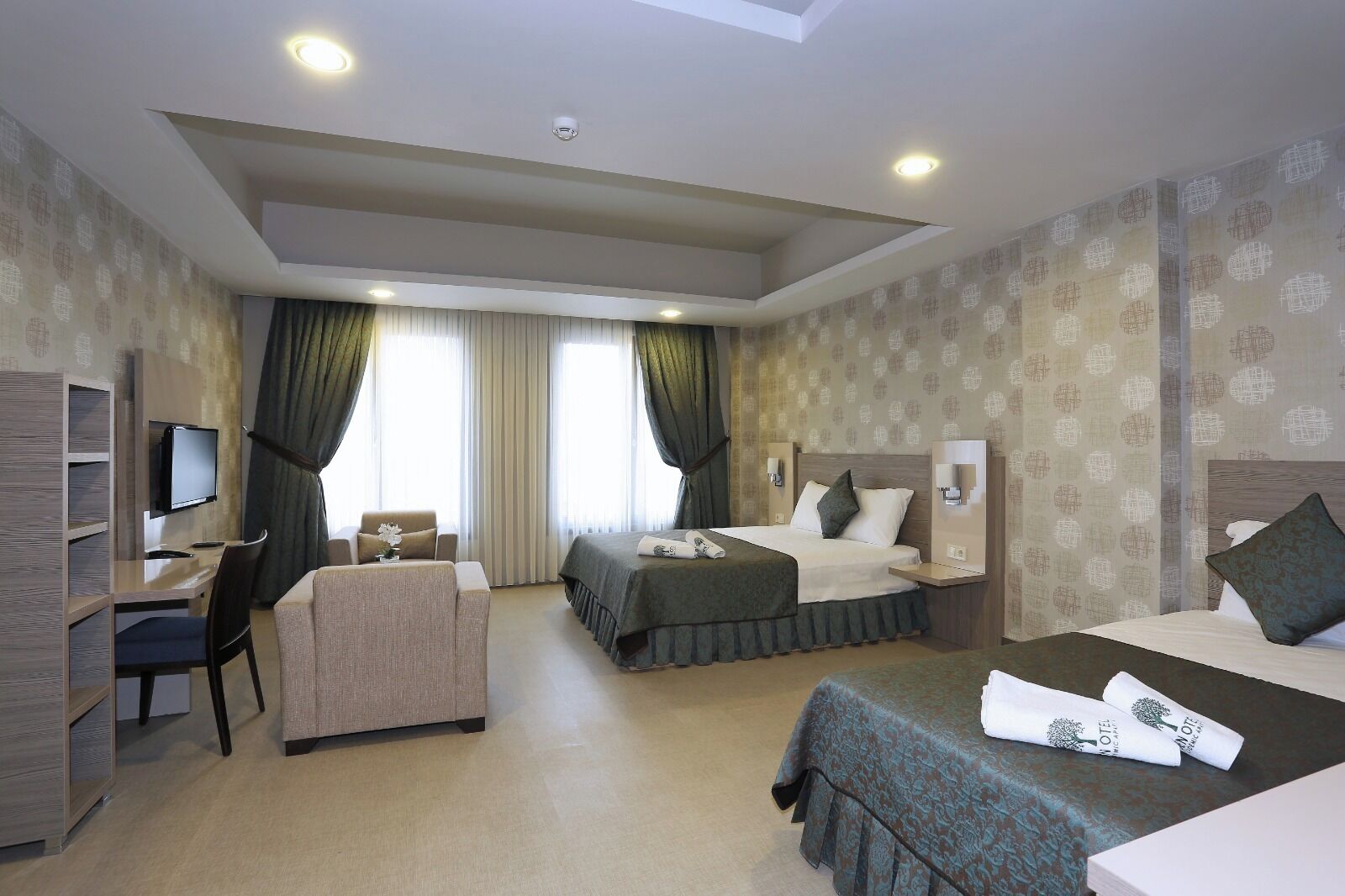 standard double or twin room | premium bedding, minibar, in-room safe, desk