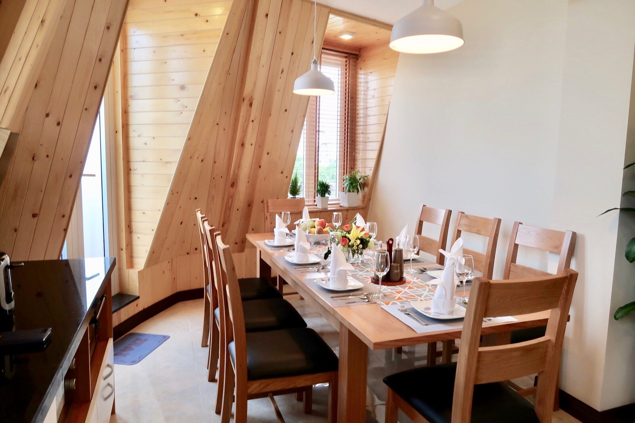 Luxury Apartment, 3 Bedrooms, Garden View, Garden Area | Private kitchen | Fridge, microwave, oven, stovetop